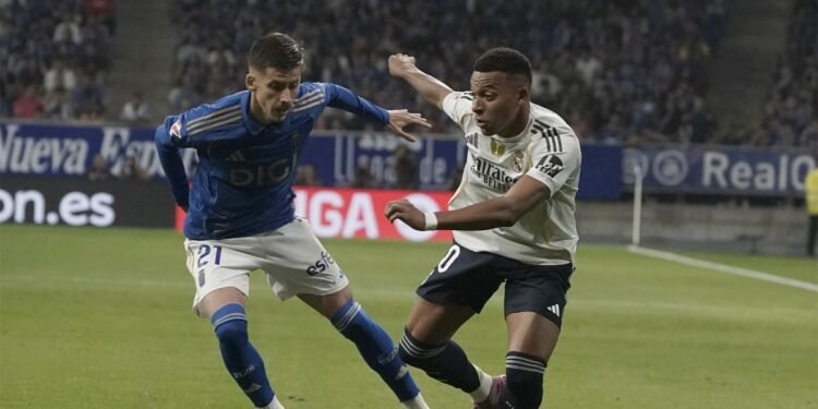 El Real Madrid vence al Real Oviedo y sigue en la lucha en LaLiga