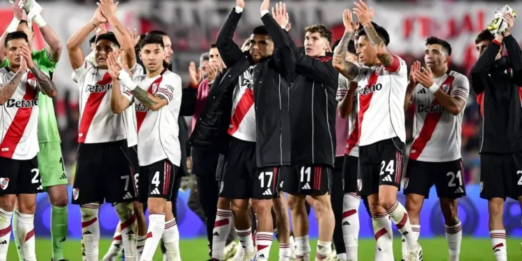 River busca sellar su pase a octavos en la Copa Sudamericana frente a Blooming