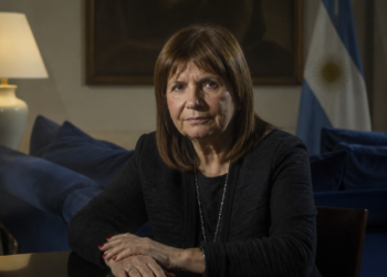 Patricia Bullrich opta por un cumpleaños discreto sin celebraciones, afirmando que “no lo considera oportuno”