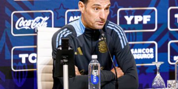 La Selección llegó a Kansas tras el triunfo sobre Islandia y se prepara para el Mundial