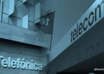 Inició el proceso de desinversión de Telecom con la selección de un agente clave