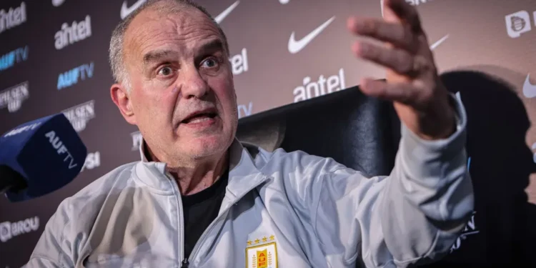 Finaliza la etapa de Bielsa al frente de la selección uruguaya: reflexiones del entrenador en su despedida