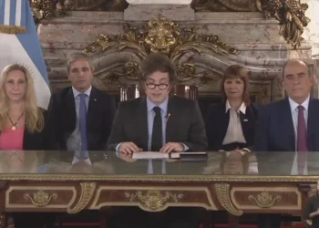 Post Mundial: La política se reconfigura en medio de tensiones internas y desafíos legislativos