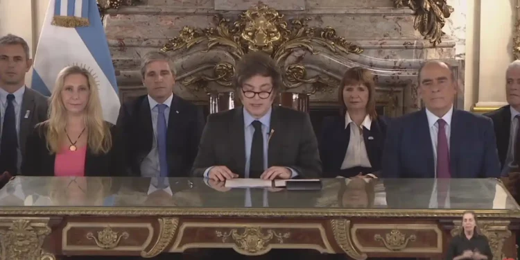 Post Mundial: La política se reconfigura en medio de tensiones internas y desafíos legislativos