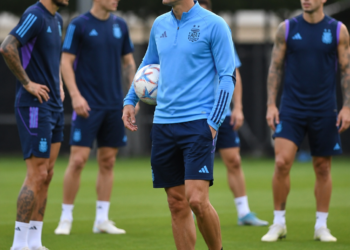 La Selección argentina realizará su última práctica previo al encuentro con Suiza y Scaloni ofrecerá una conferencia de prensa