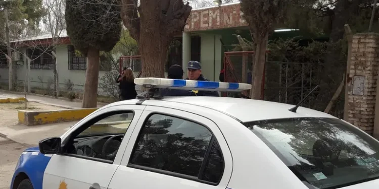 Estudiante herido de bala en un aula de Neuquén tras ingresar un compañero armado