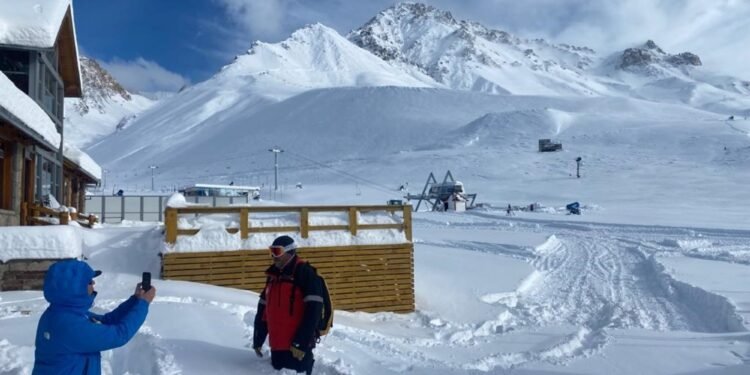 Alerta amarilla por tormentas y nevadas en seis provincias para el lunes 3 de agosto
