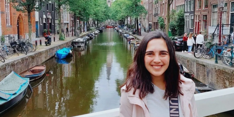 Camila, la argentina que emigró a Austria: “Gano 2300 euros al mes, más propina, trabajando en un hotel con alojamiento y comida incluidos”