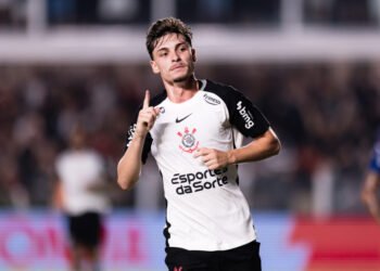 Corinthians avanza a cuartos de final tras vencer a R. Central 1-0 en la Copa Libertadores