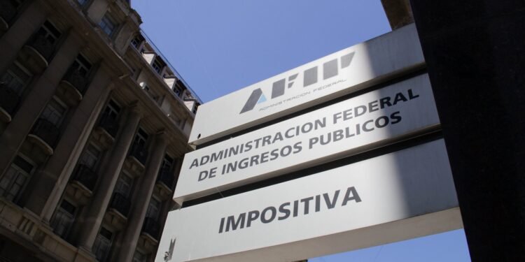 Crisis empresarial: los embargos de Arca marcan la pauta del cierre de compañías