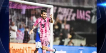 Messi acorta la brecha con Cristiano Ronaldo en la búsqueda del máximo goleador histórico
