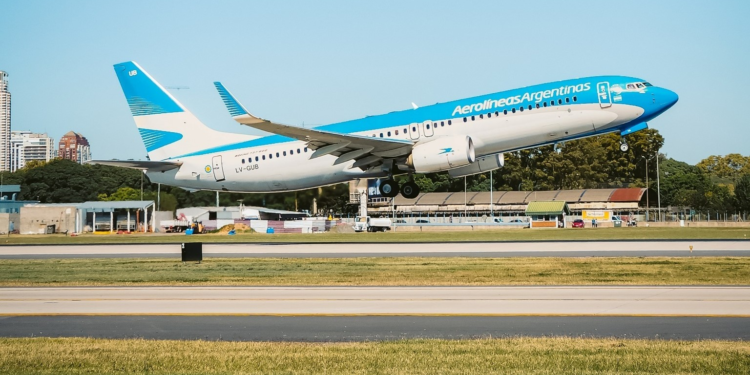 Aerolíneas Argentinas cierra 2025 con ganancias y presenta su balance