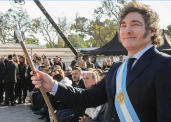 Nueva encuesta: la consultora que muestra mayor optimismo por Milei presenta seis fórmulas para las elecciones de 2027