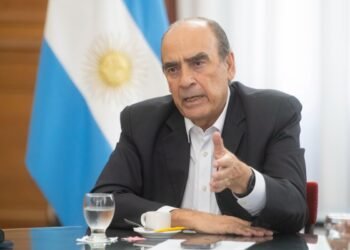 Guillermo Francos explicó que el acoso de trolls libertarios lo llevó a renunciar: “Me atacaban por las redes de la fuerza propia”