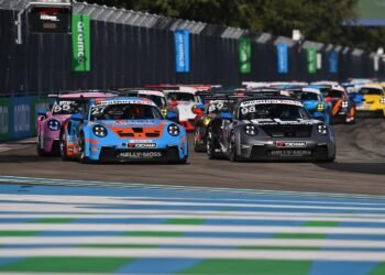 Impactante accidente en la IndyCar: un Porsche se disparó en una curva emblemática y terminó entre los árboles