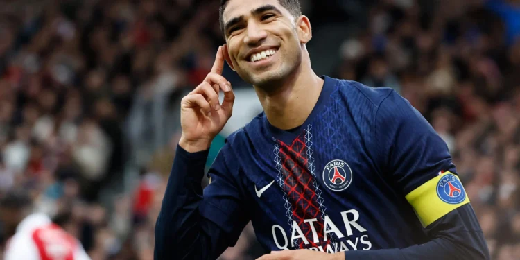 El defensor del PSG Achraf Hakimi enfrentará juicio en Francia por violación