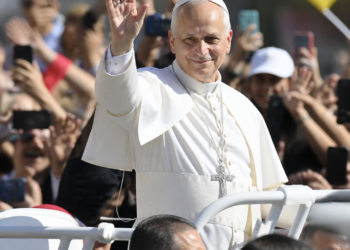Feriados por la visita del papa León XIV: aspectos a considerar según el lugar de residencia y trabajo