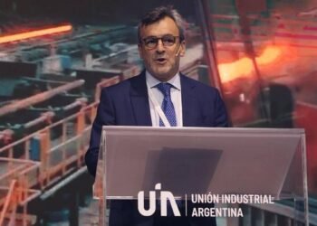 El presidente de la UIA pide al Gobierno que se acerque a la realidad y aborde los problemas de la gente
