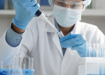 Descubren una proteína que podría mitigar el daño ocular por quemaduras químicas