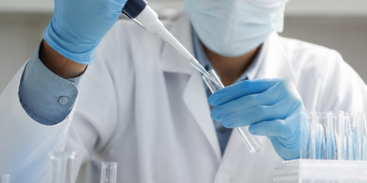 Descubren una proteína que podría mitigar el daño ocular por quemaduras químicas